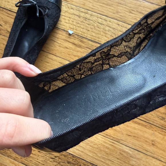 Chanel Black Lace Cap-Toe Ballet Flats- Sz 41 - Picture 4 of 9